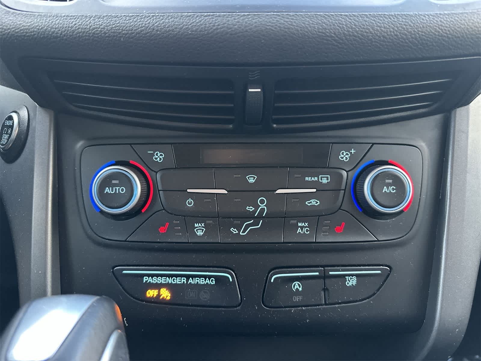 Thumbnail: 2019 Ford Escape - 9