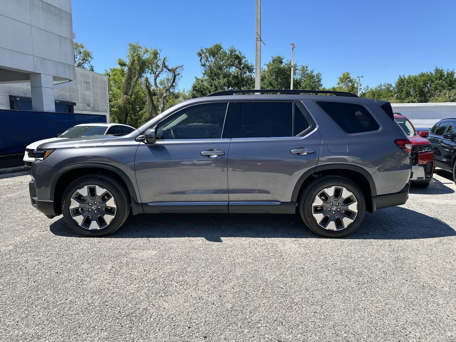 Thumbnail: 2026 Honda Pilot - 4