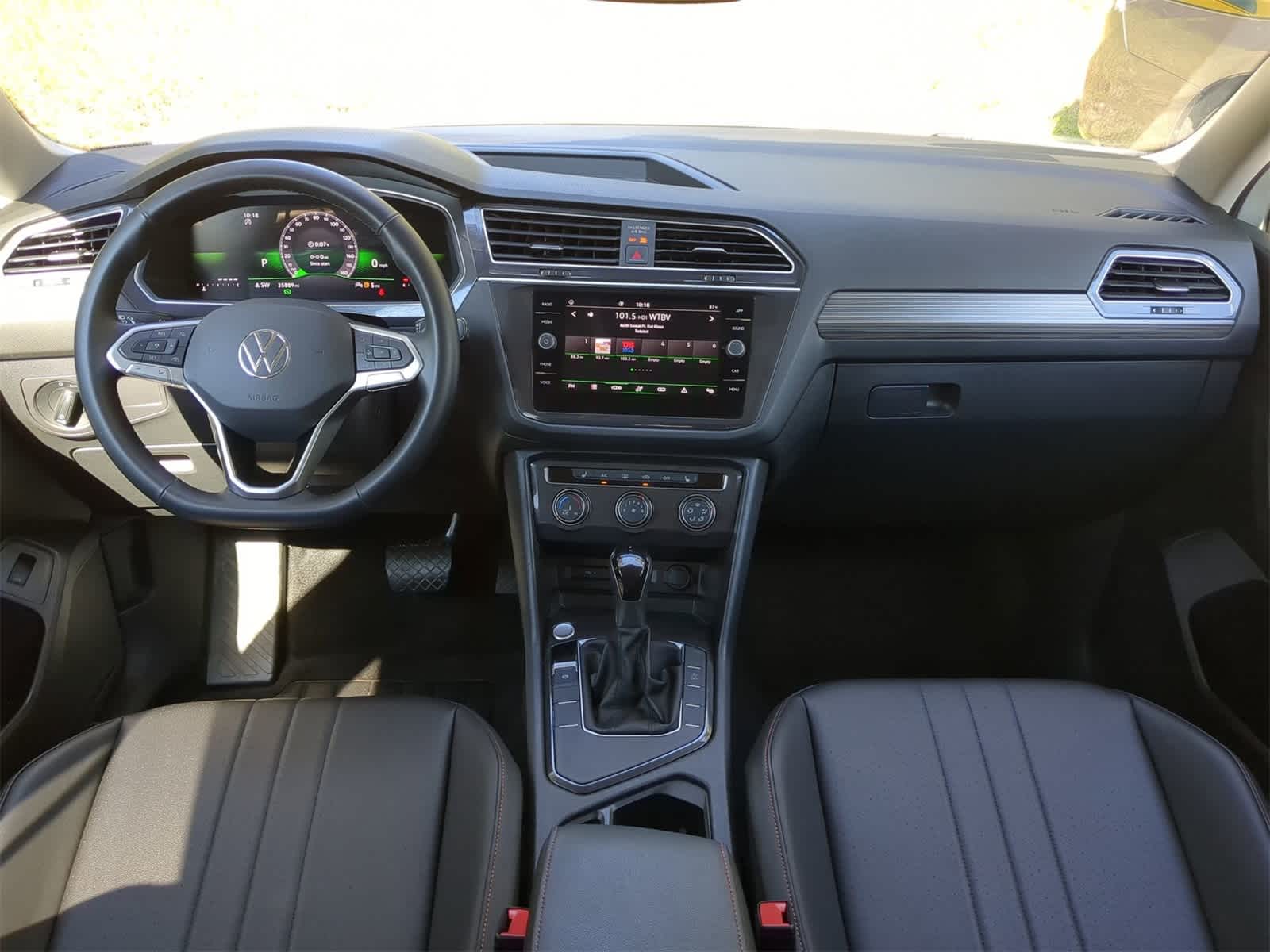 Thumbnail: 2024 Volkswagen Tiguan - 15