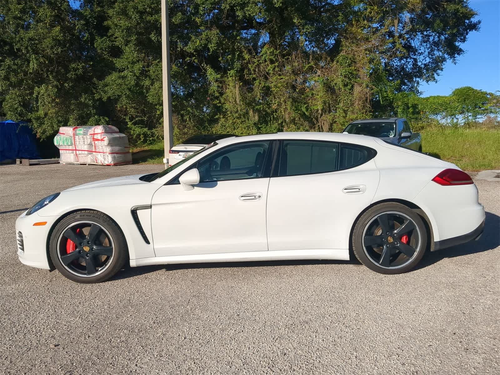 Thumbnail: 2016 Porsche Panamera - 3