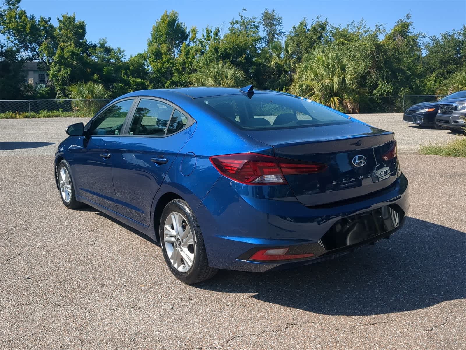 Thumbnail: 2020 Hyundai Elantra - 4