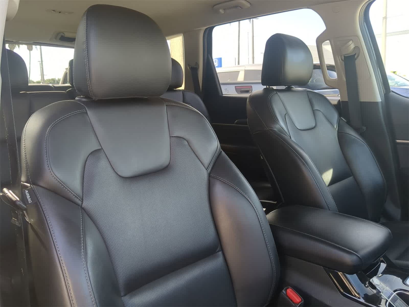 Thumbnail: 2021 Kia Telluride - 7