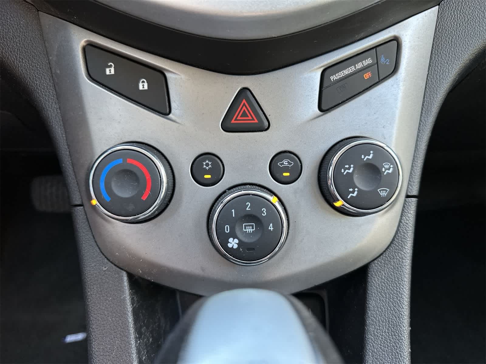 Thumbnail: 2017 Chevrolet Sonic - 9