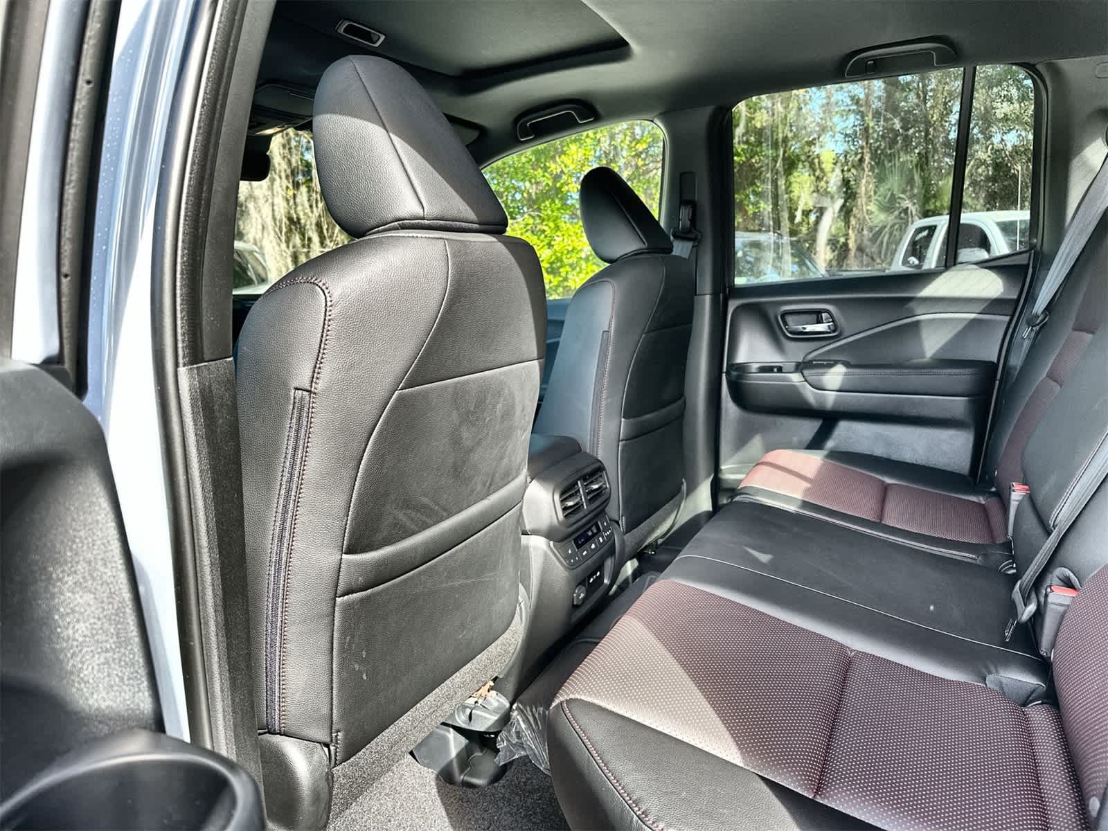 Thumbnail: 2025 Honda Ridgeline - 11