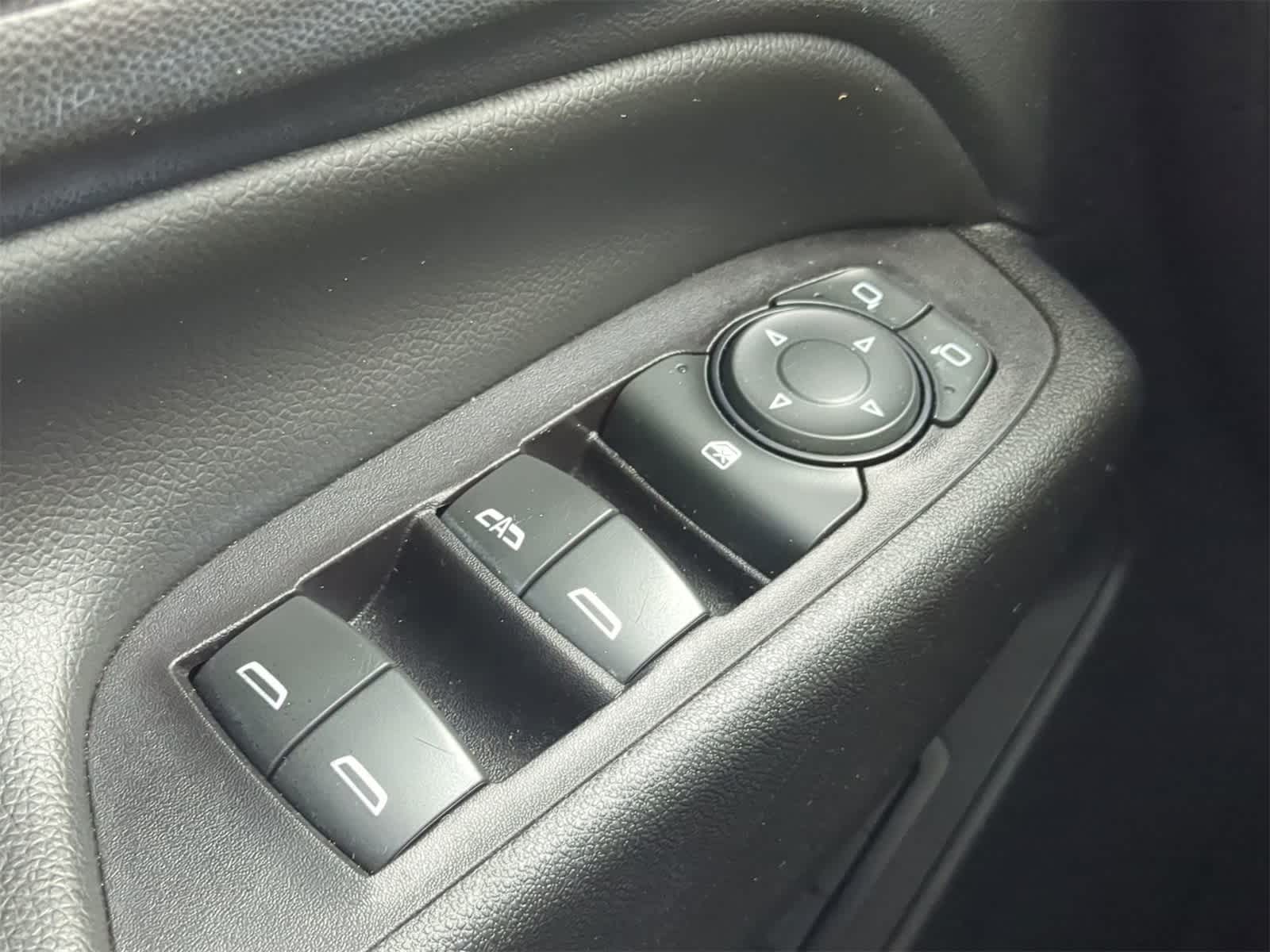 Thumbnail: 2019 Chevrolet Equinox - 21