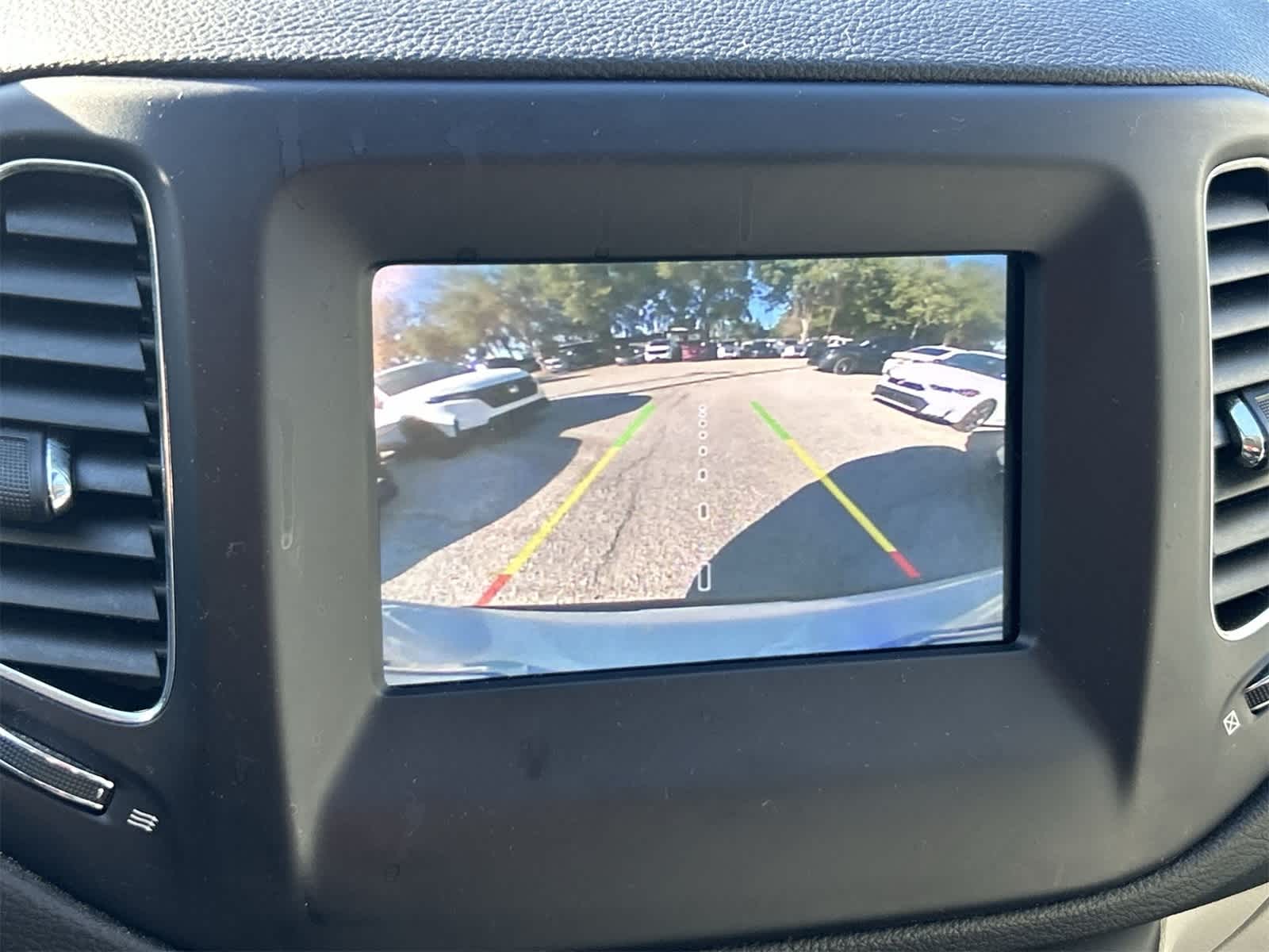 Thumbnail: 2019 Jeep Compass - 22