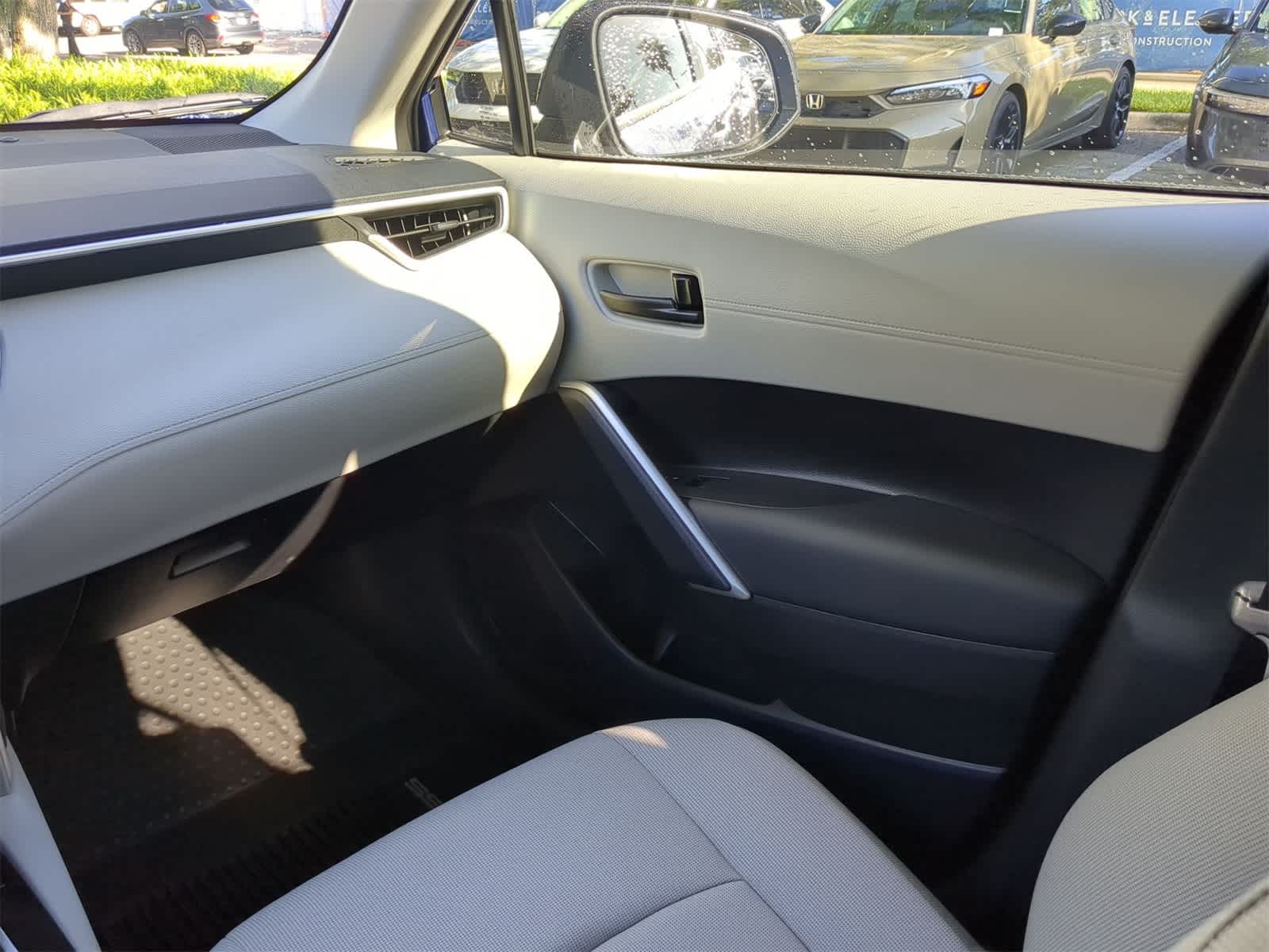 Thumbnail: 2025 Toyota Corolla Cross - 16