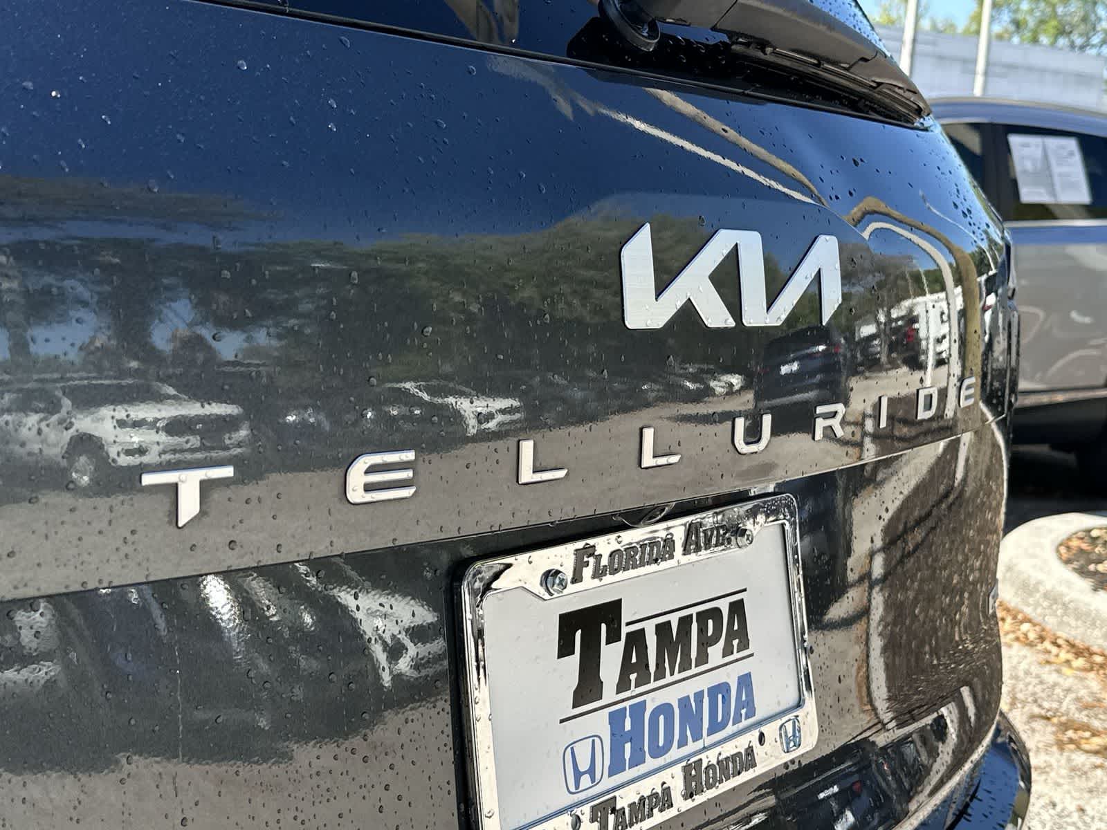 Thumbnail: 2023 Kia Telluride - 8