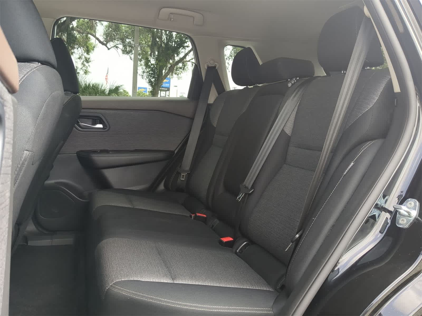 2023 Nissan Rogue SV 13