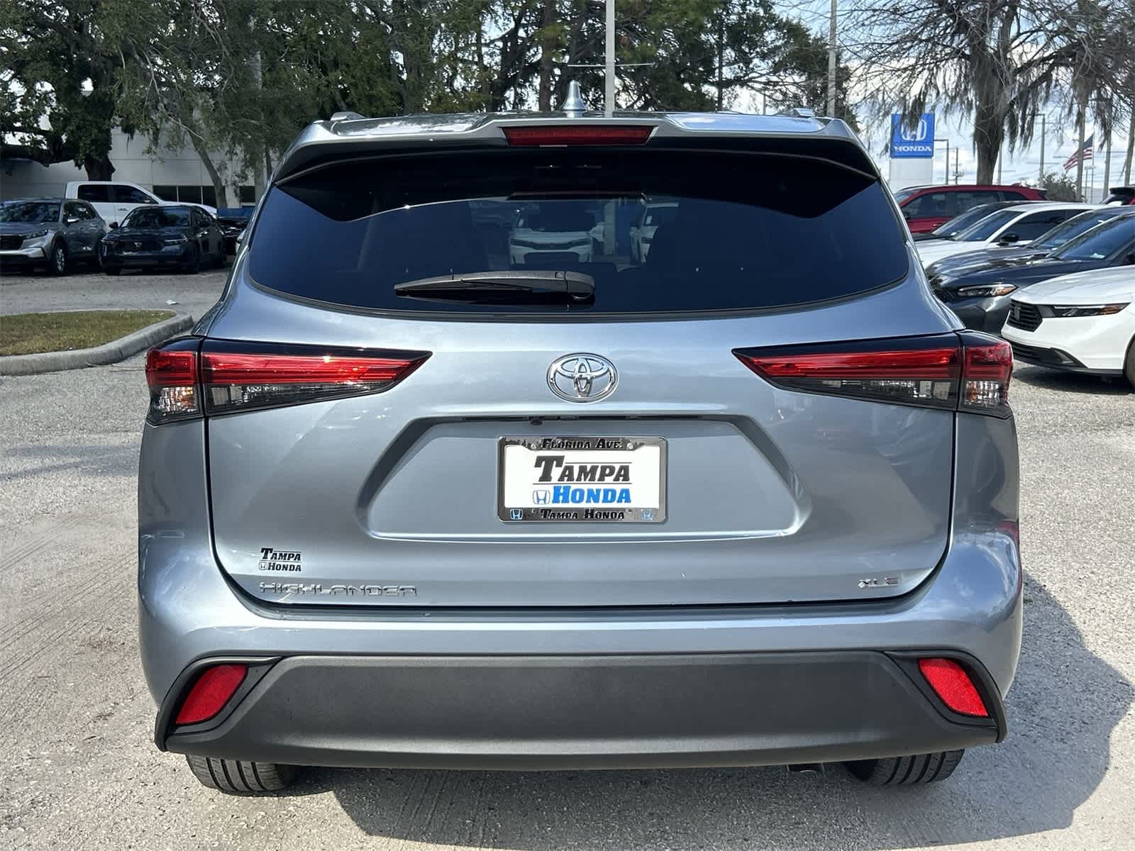 Thumbnail: 2023 Toyota Highlander - 5