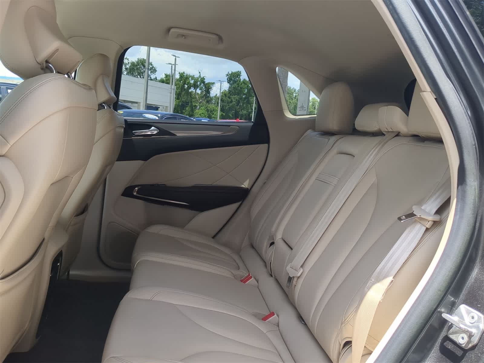 Thumbnail: 2019 Lincoln MKC - 13