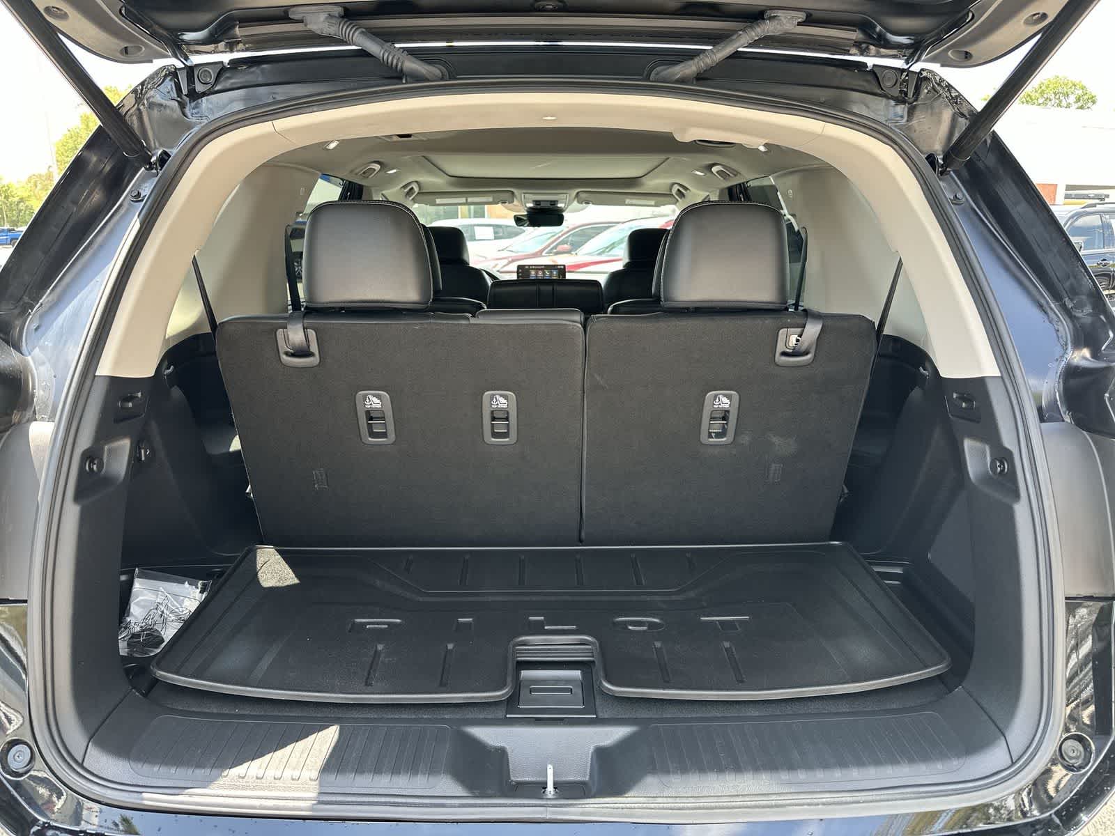 Thumbnail: 2024 Honda Pilot - 9