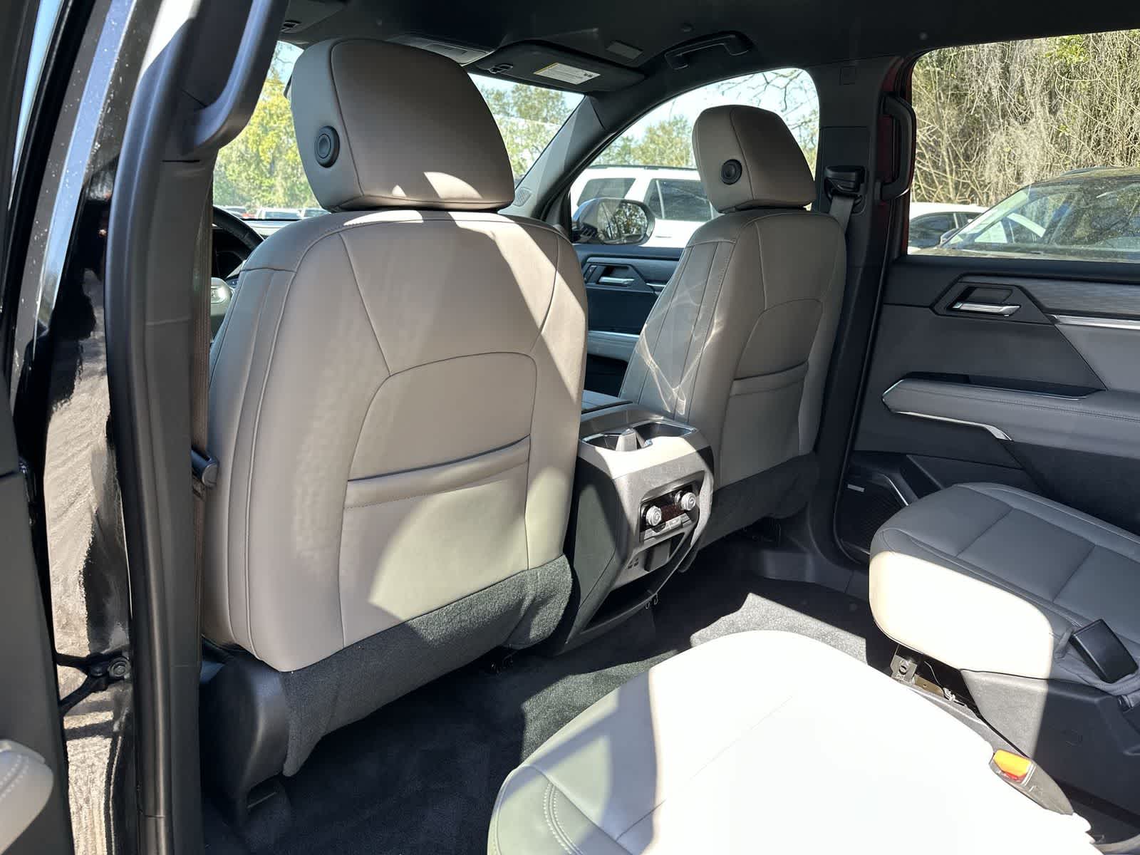 Thumbnail: 2024 GMC Acadia - 11