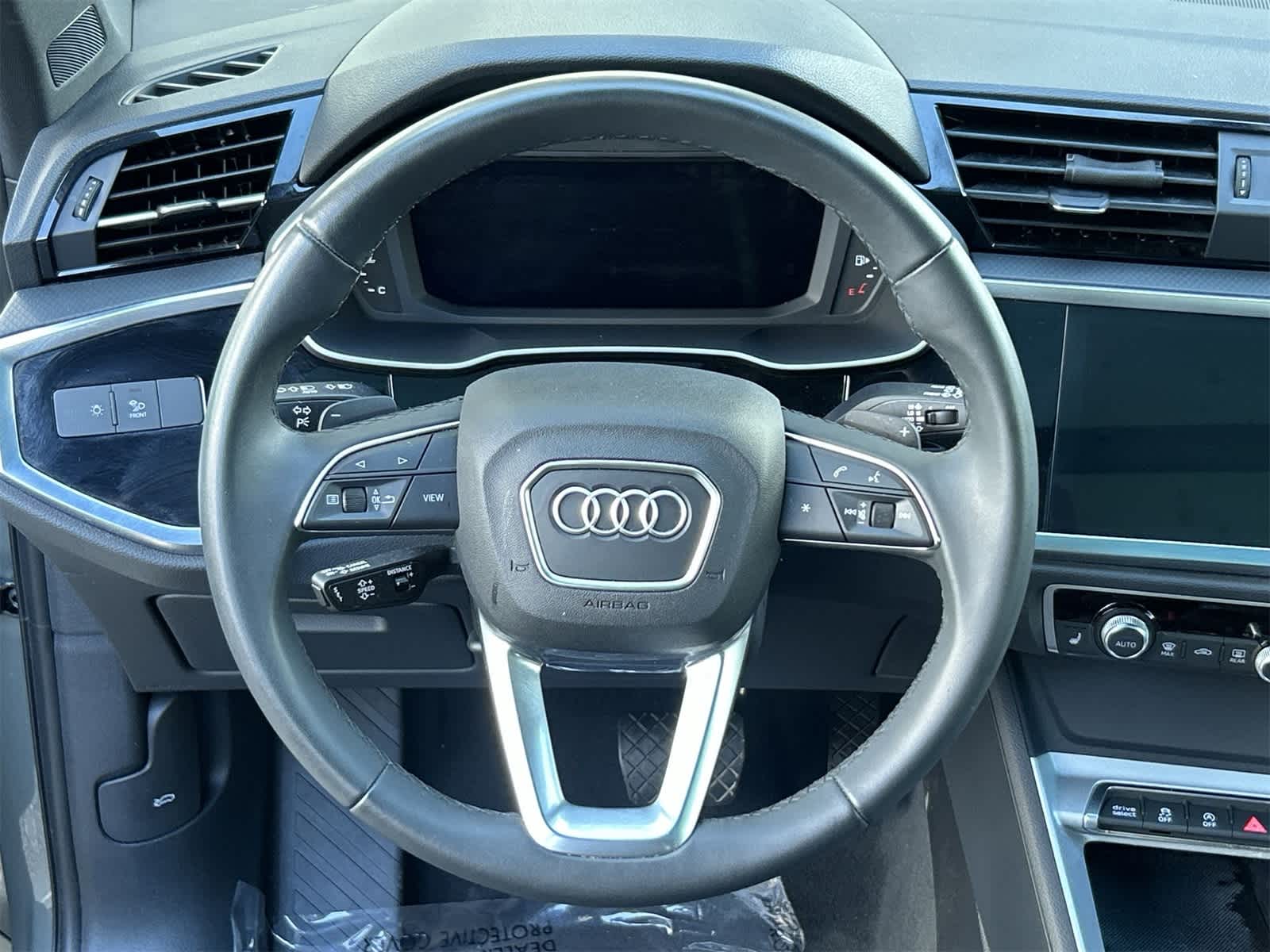 Thumbnail: 2025 Audi Q3 - 14