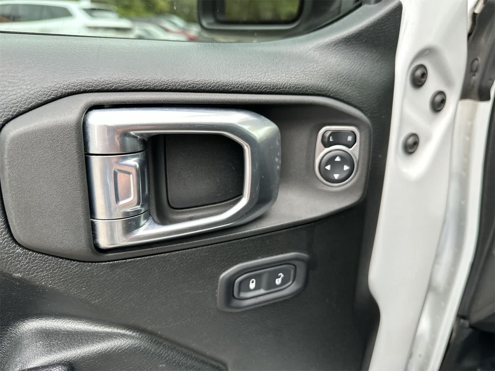 Thumbnail: 2021 Jeep Wrangler - 7