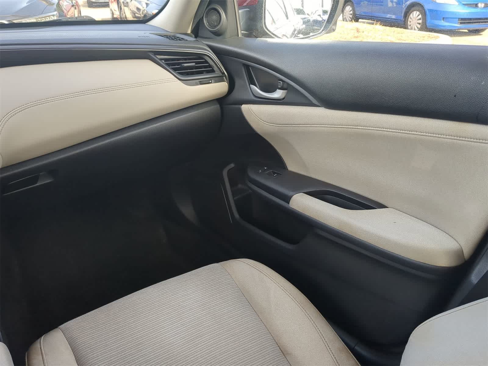 Thumbnail: 2020 Honda Insight - 16