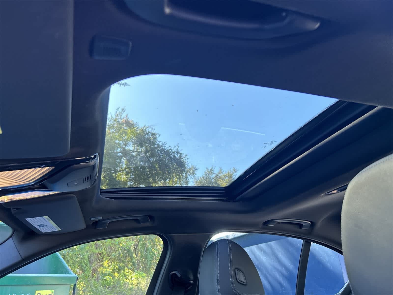 Thumbnail: 2025 BMW 3 Series - 23