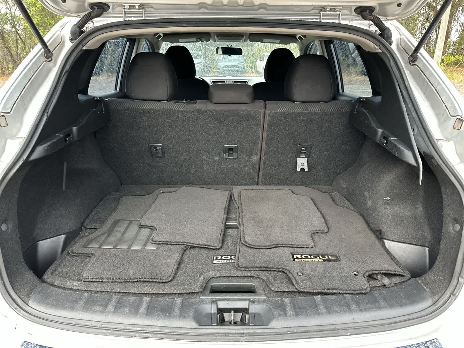 Thumbnail: 2019 Nissan Rogue Sport - 19