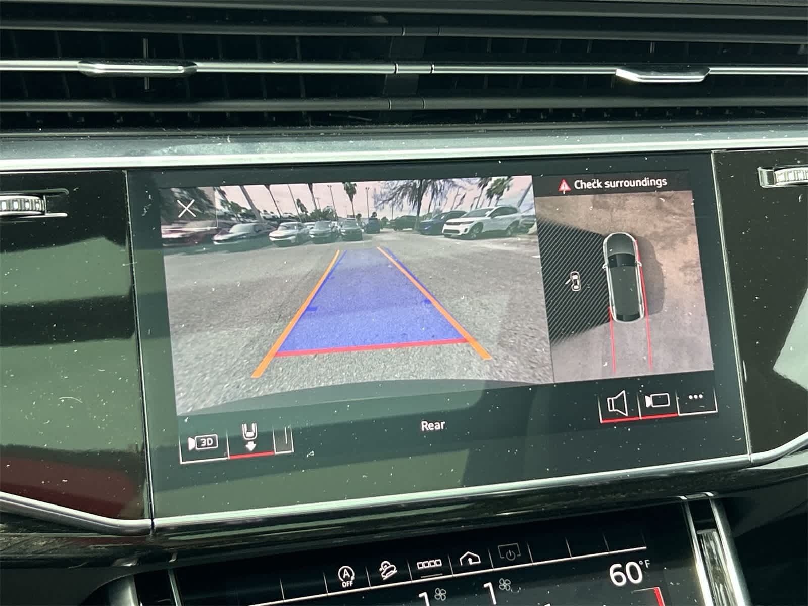 Thumbnail: 2021 Audi Q8 - 22