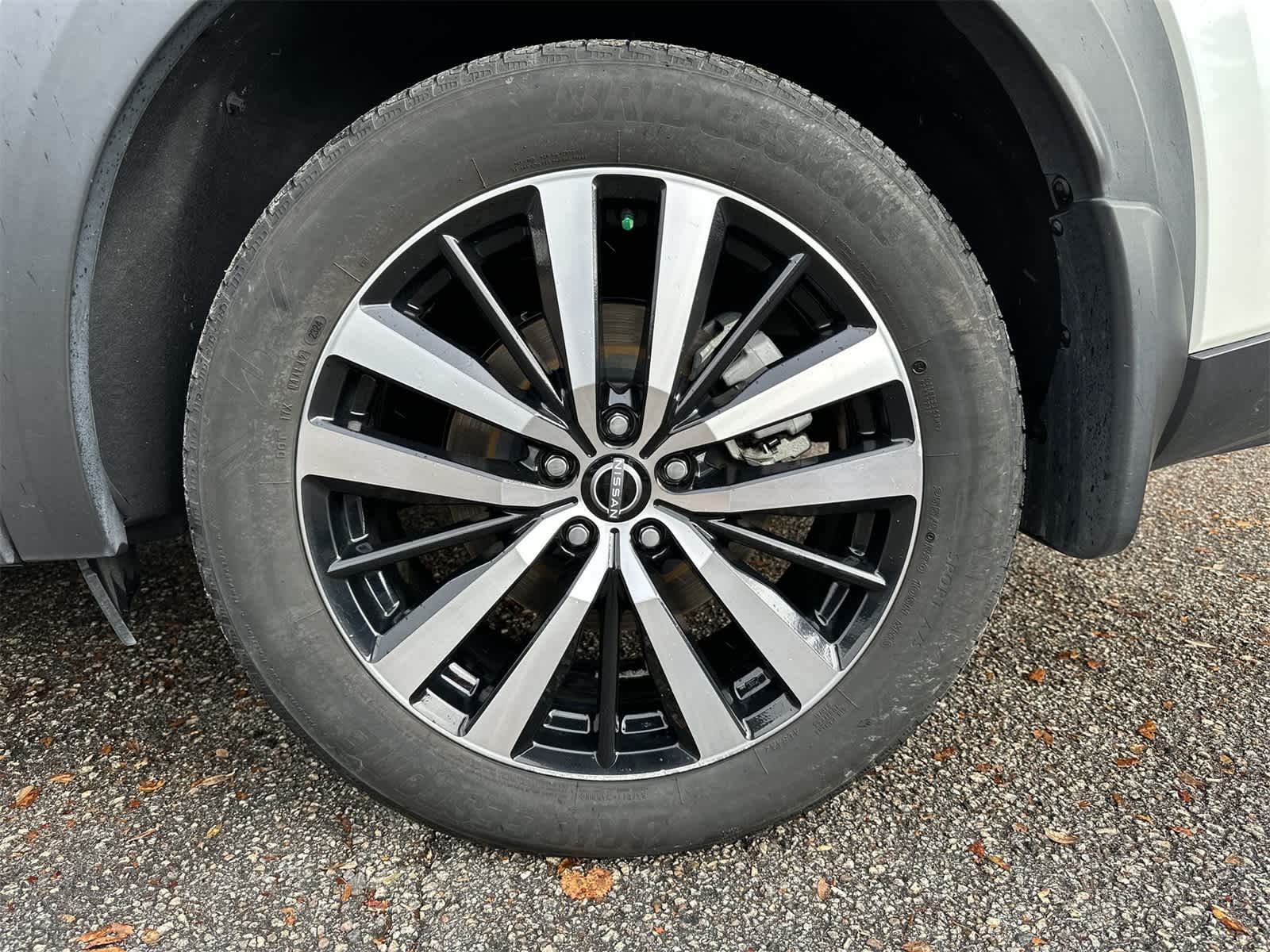 Thumbnail: 2024 Nissan Pathfinder - 8