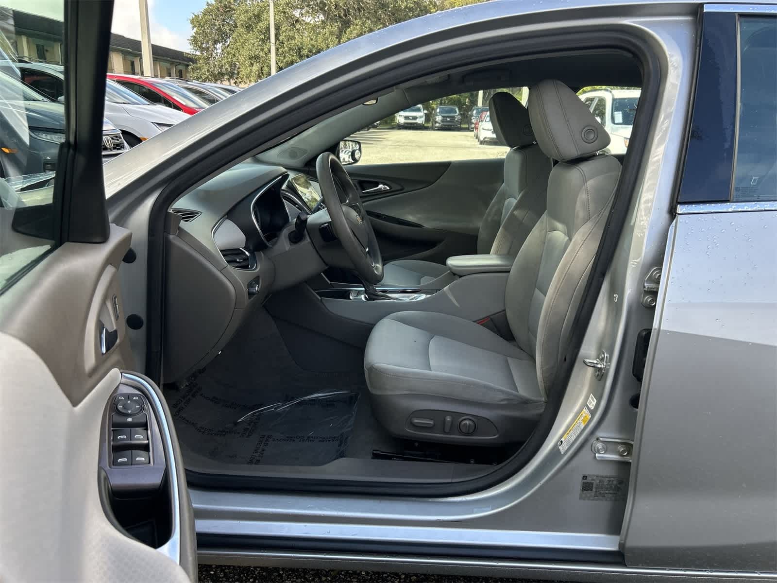 Thumbnail: 2020 Chevrolet Malibu - 2