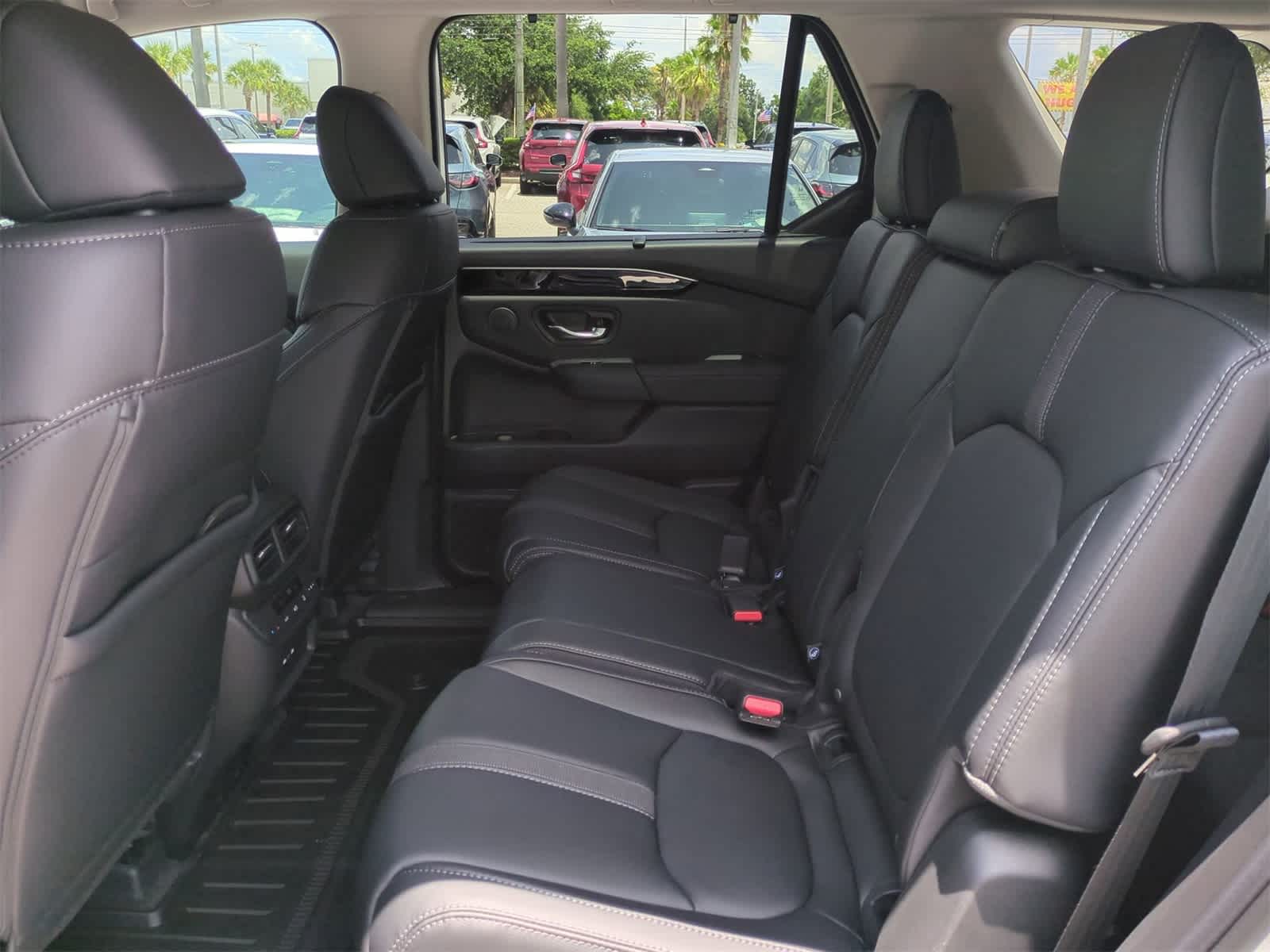 Thumbnail: 2025 Honda Pilot - 14