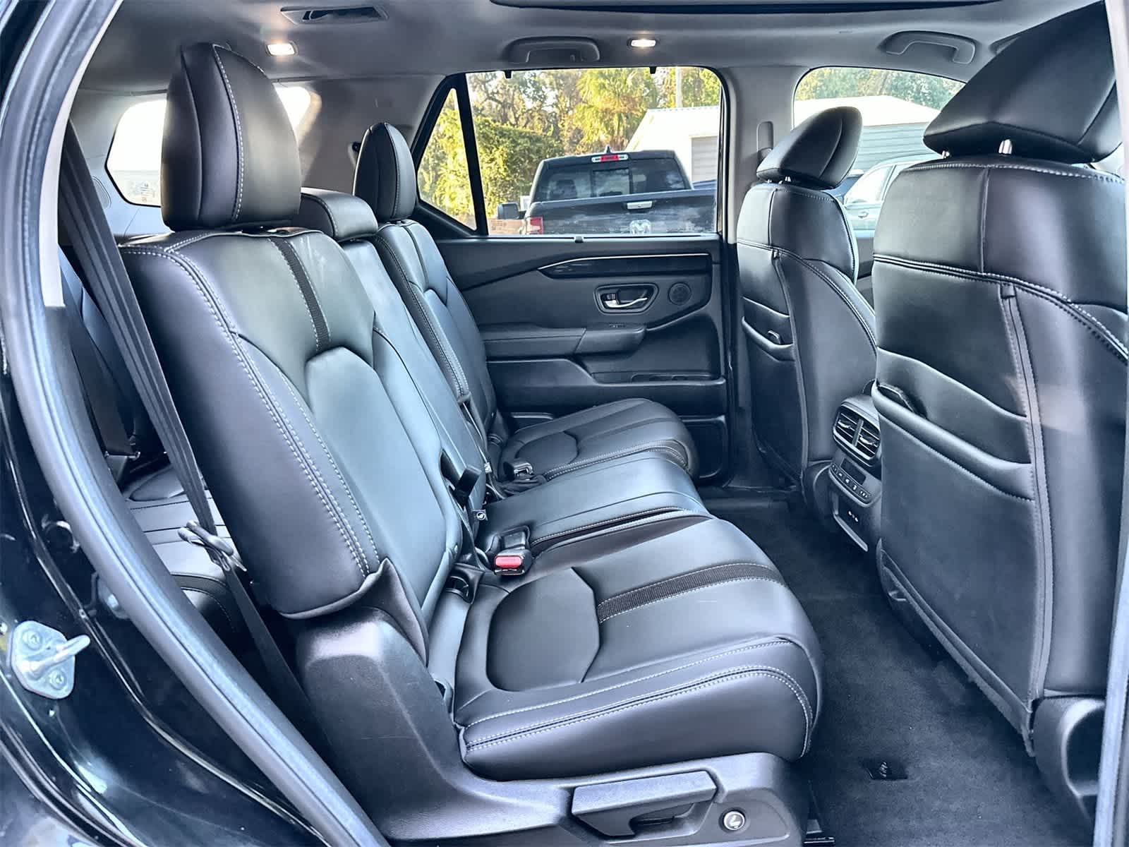 Thumbnail: 2025 Honda Pilot - 13