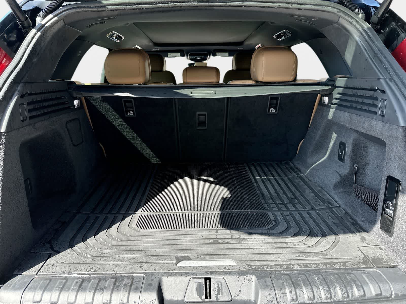 Thumbnail: 2023 Land Rover Range Rover Sport - 18
