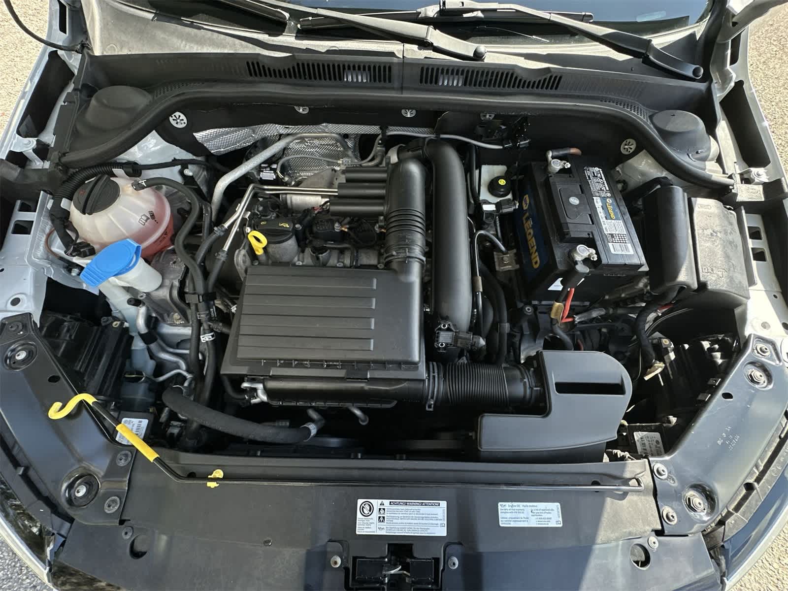 Thumbnail: 2017 Volkswagen Jetta - 9