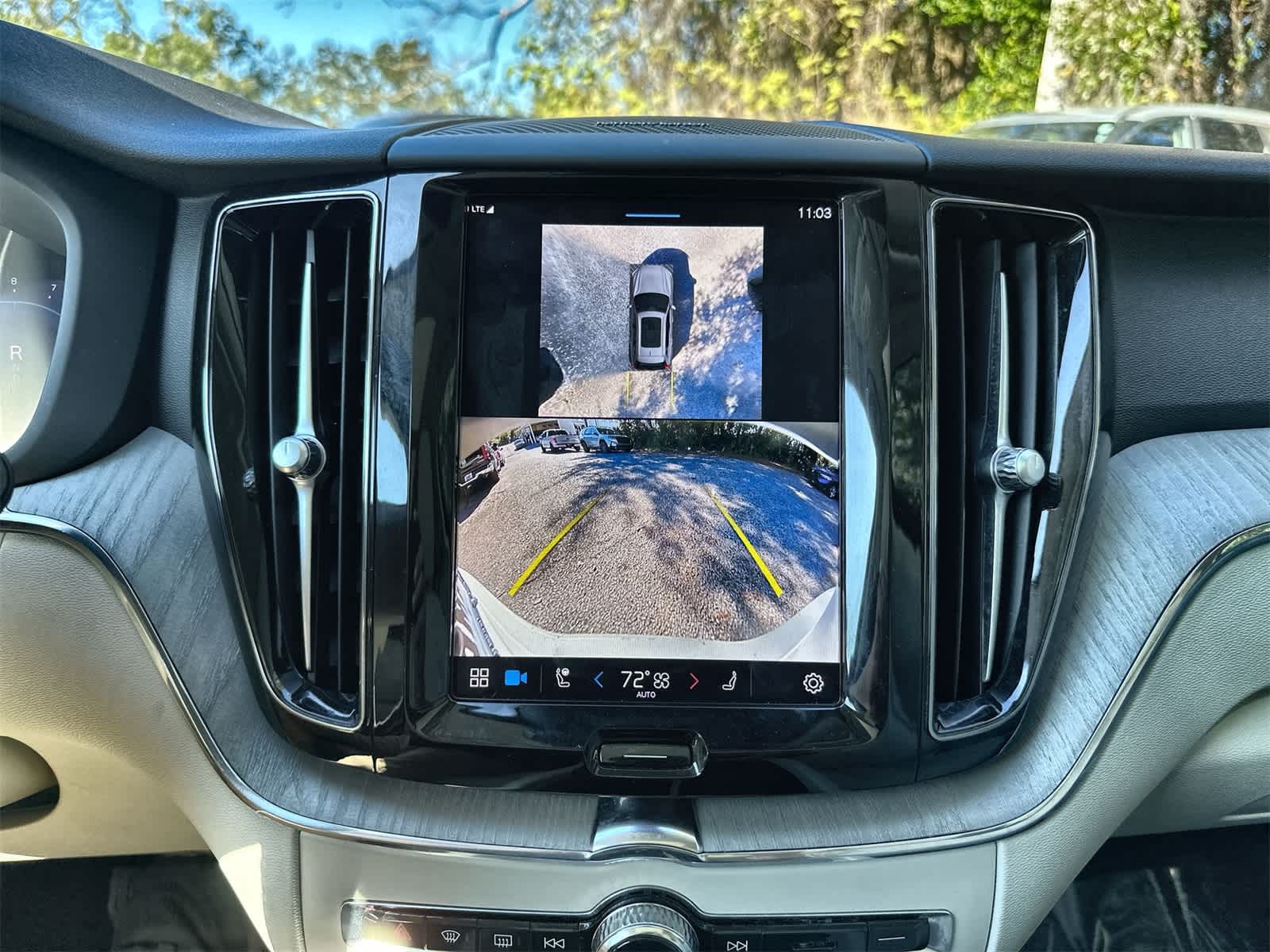 Thumbnail: 2024 Volvo XC60 - 20