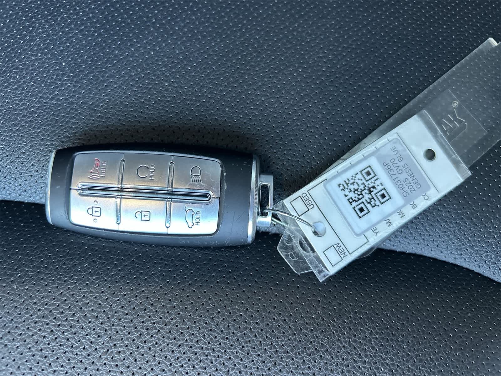 Thumbnail: 2025 Genesis GV70 - 20