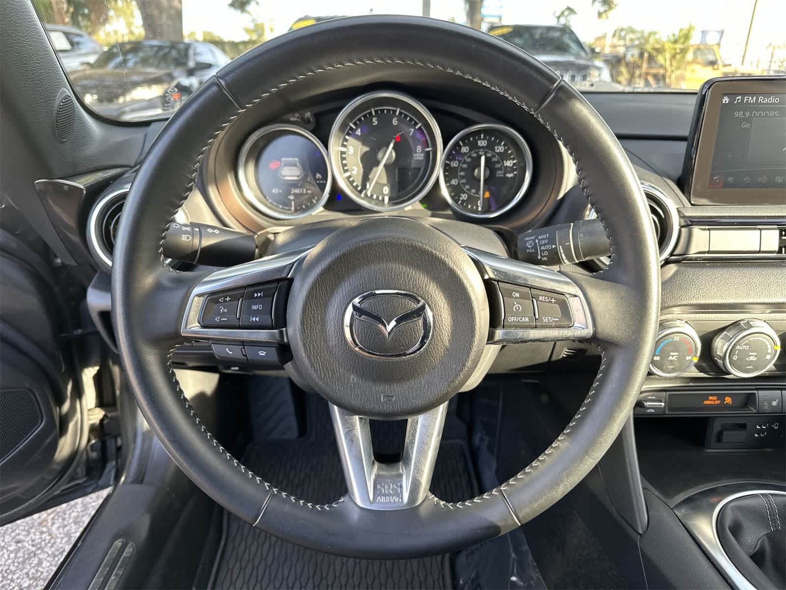 Thumbnail: 2022 Mazda MX-5 Miata - 3