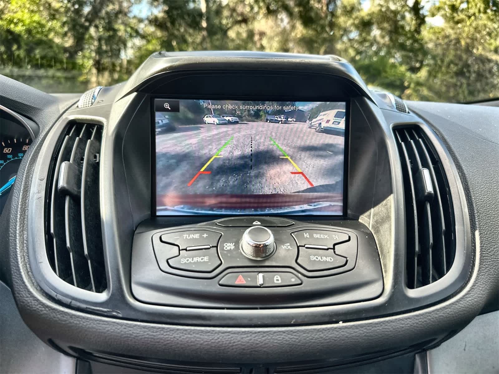 Thumbnail: 2014 Ford Escape - 20