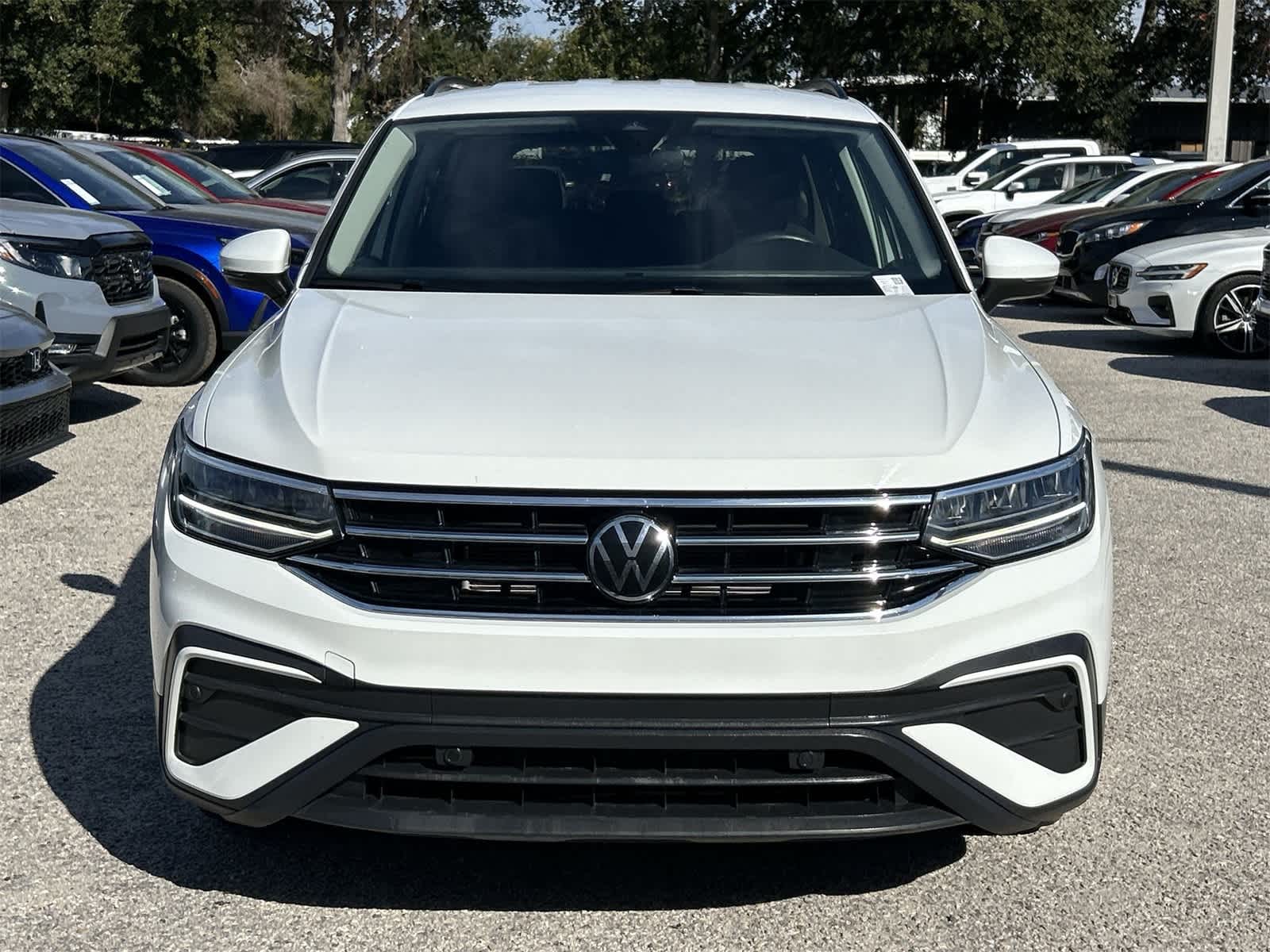 Thumbnail: 2024 Volkswagen Tiguan - 6