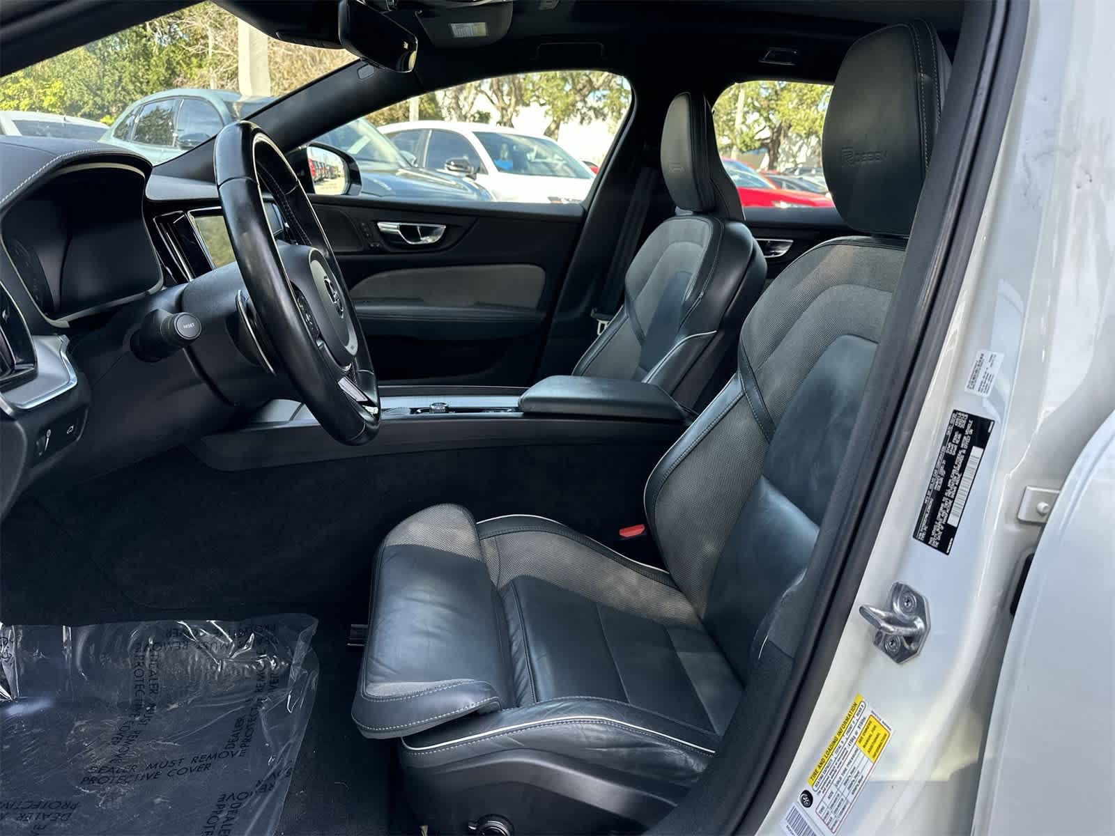 Thumbnail: 2020 Volvo V60 - 11