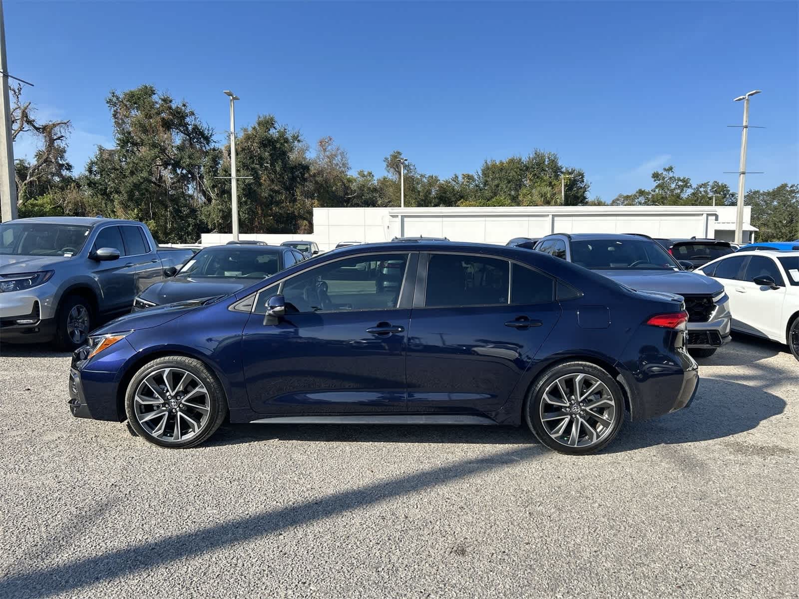 Thumbnail: 2022 Toyota Corolla - 3