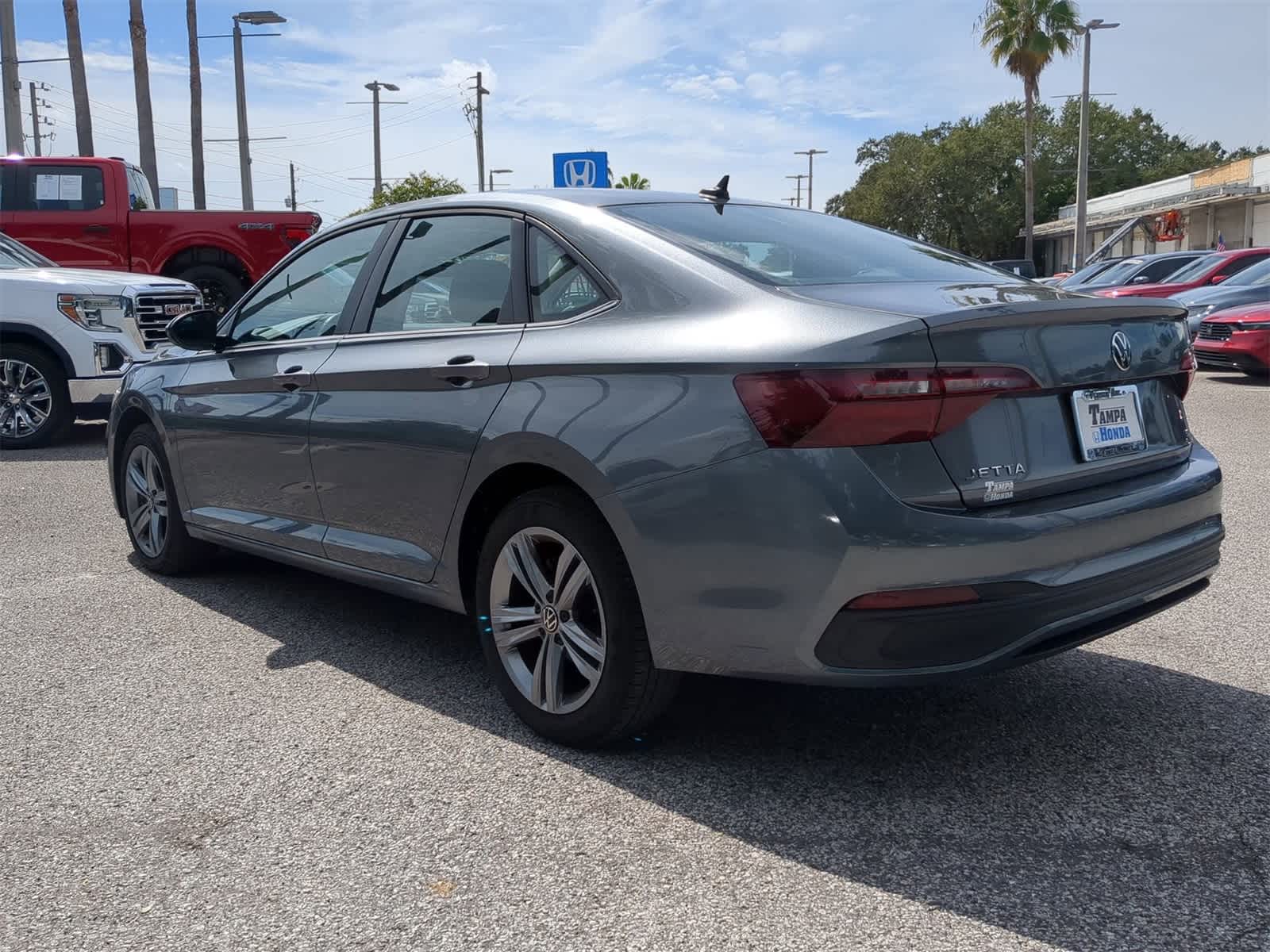 Thumbnail: 2024 Volkswagen Jetta - 4