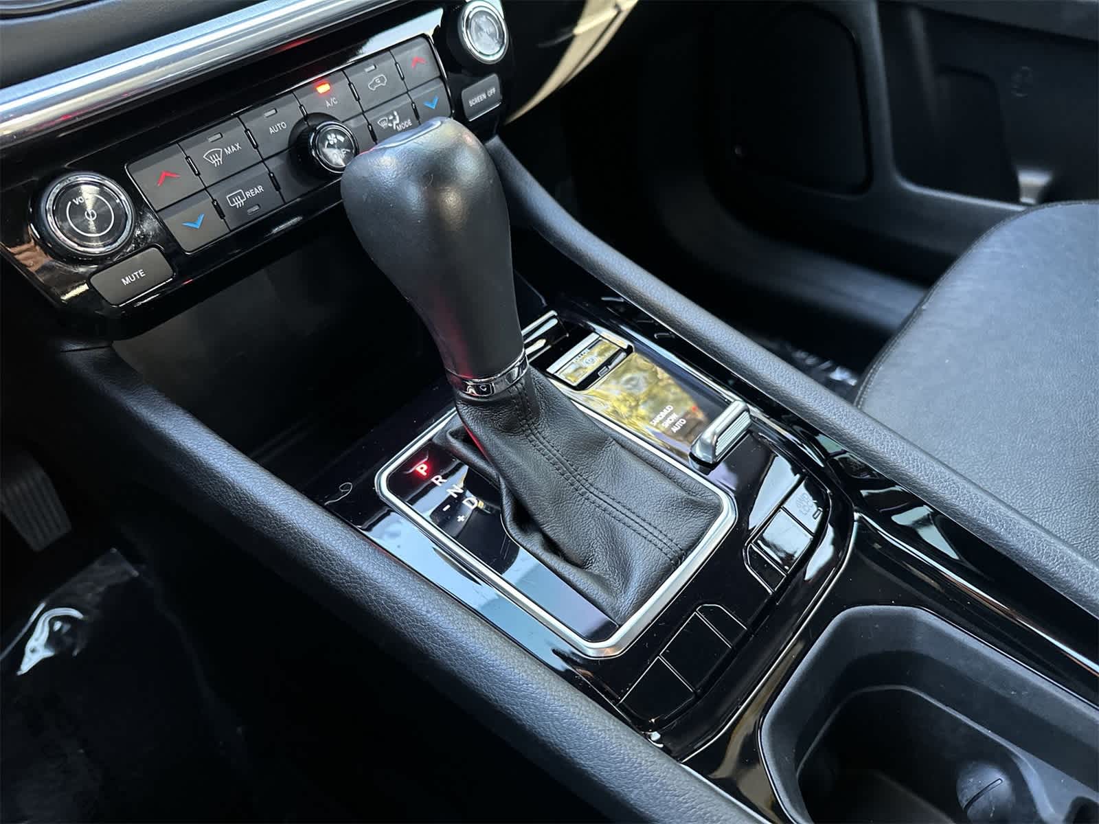 Thumbnail: 2023 Jeep Compass - 15