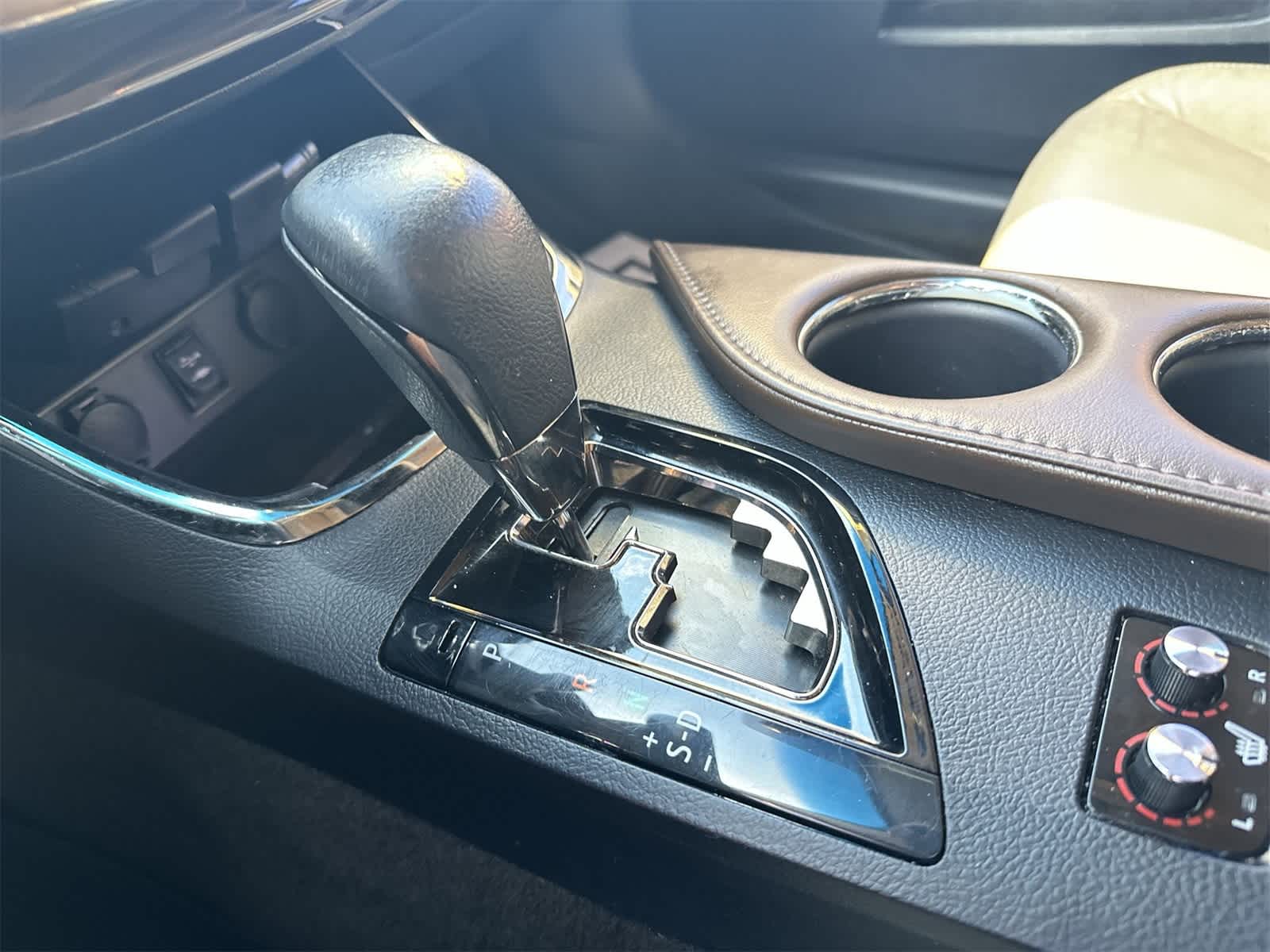 Thumbnail: 2013 Toyota Avalon - 15