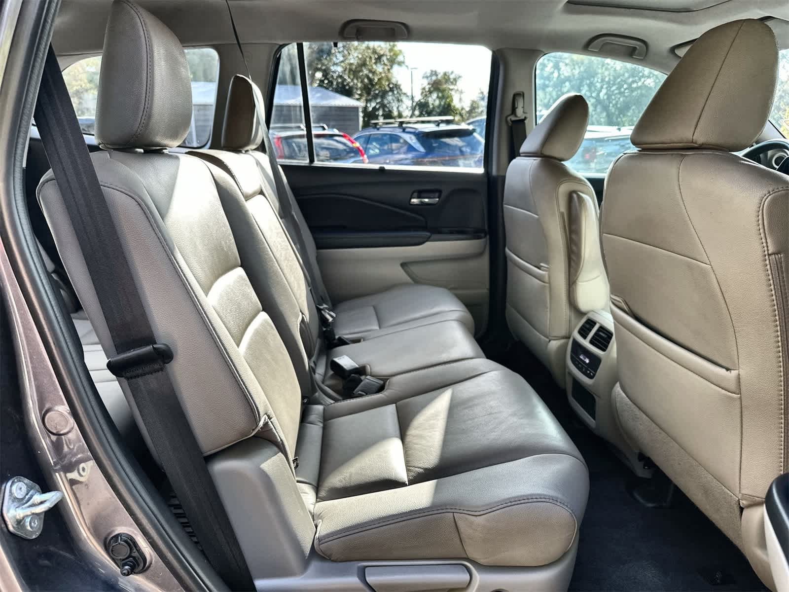 Thumbnail: 2020 Honda Pilot - 13