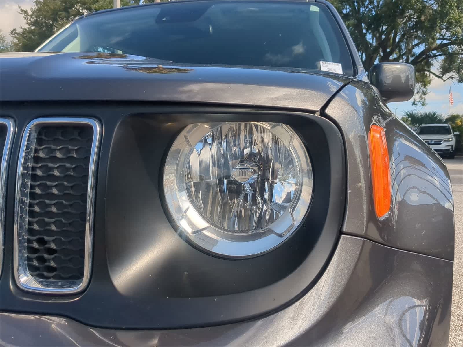 Thumbnail: 2021 Jeep Renegade - 10