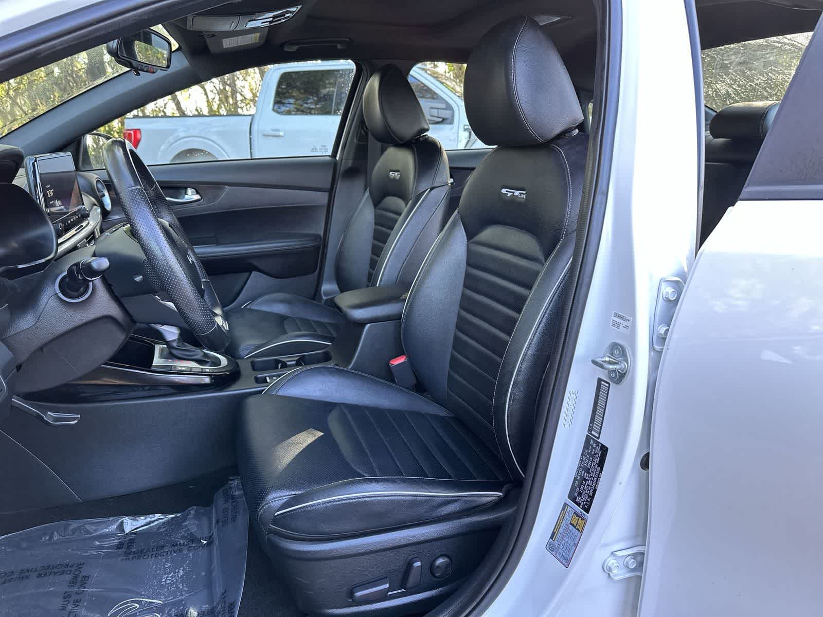 Thumbnail: 2023 Kia Forte - 11