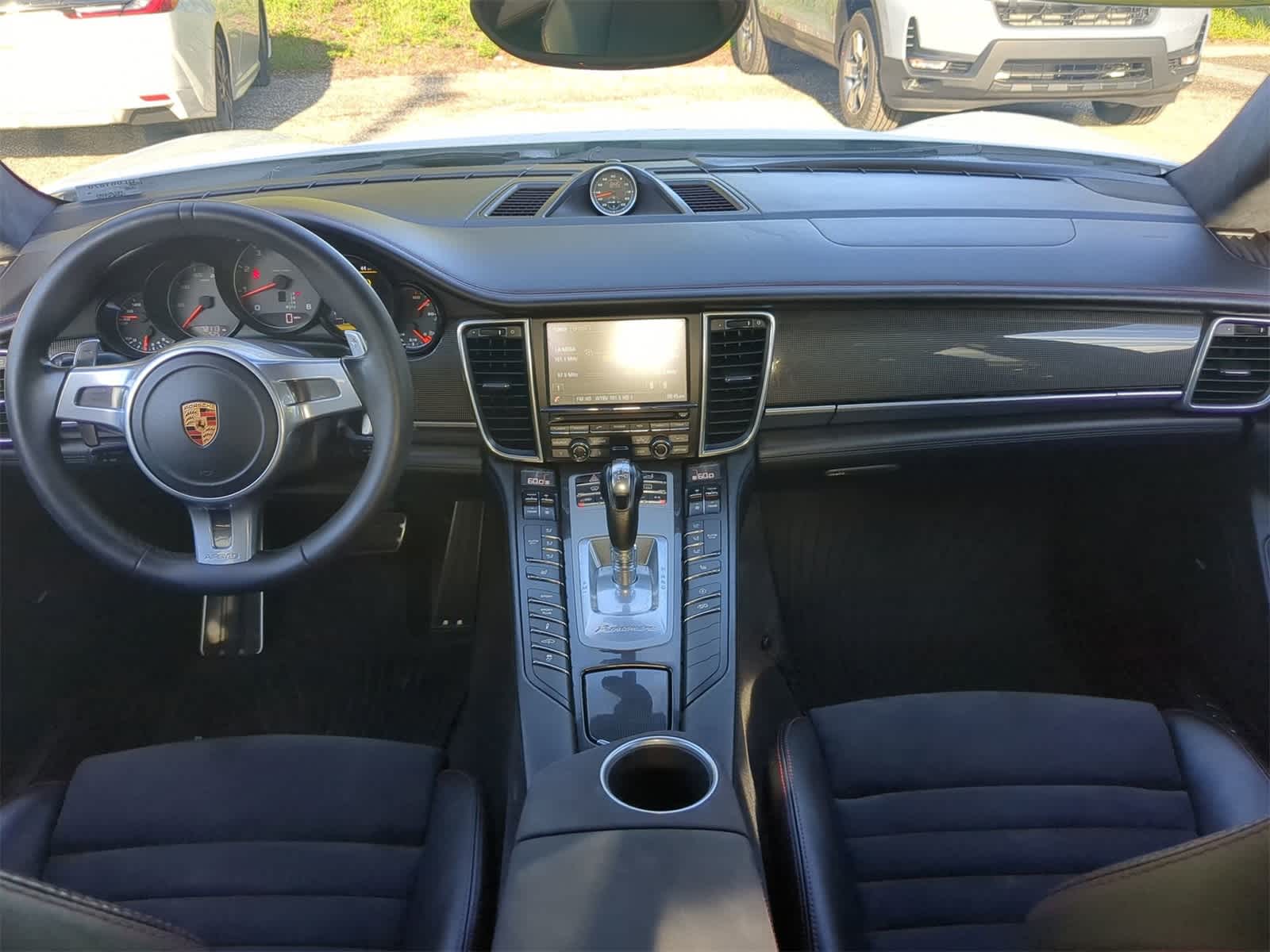 Thumbnail: 2016 Porsche Panamera - 14