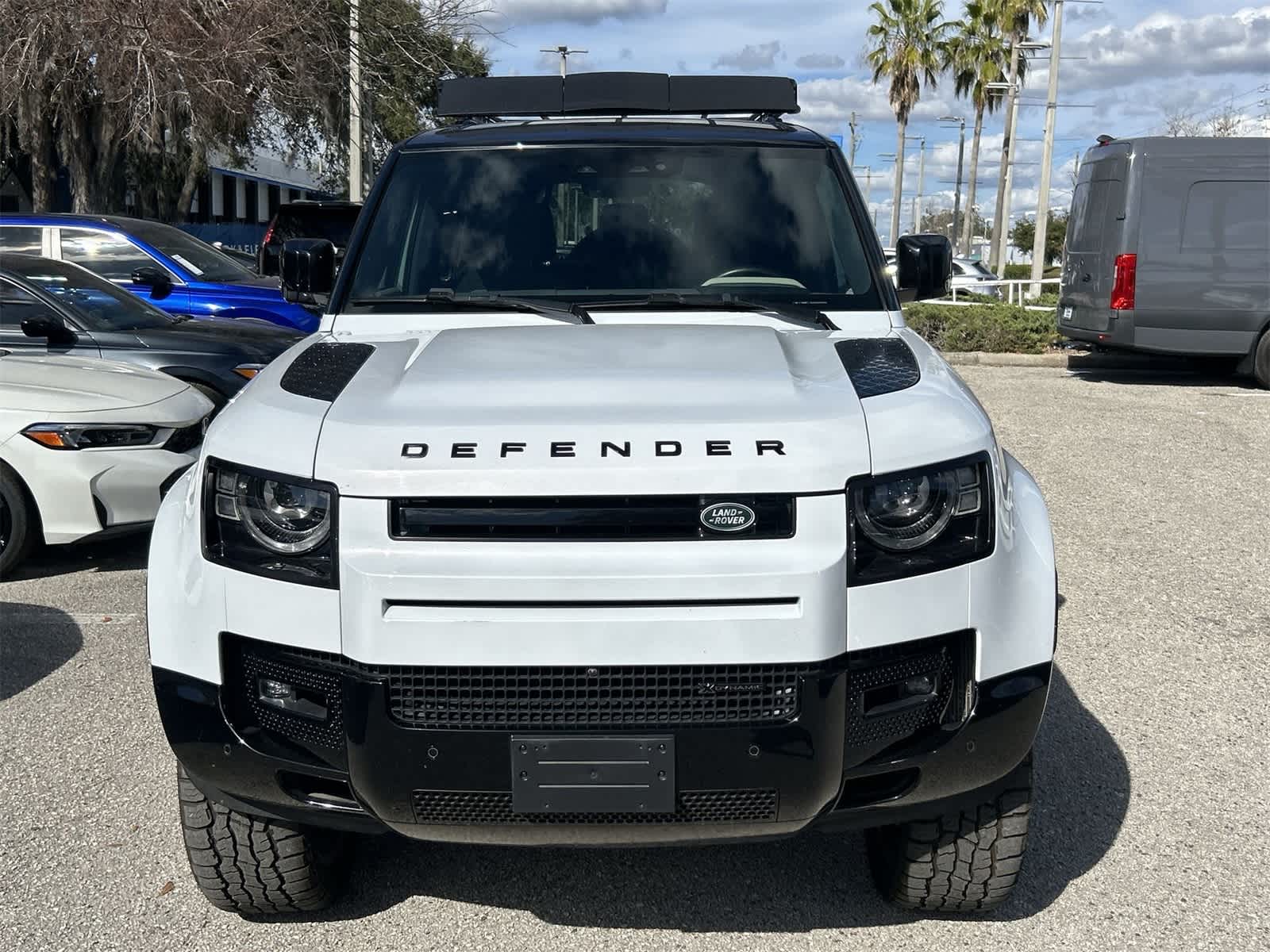 Thumbnail: 2023 Land Rover Defender - 6