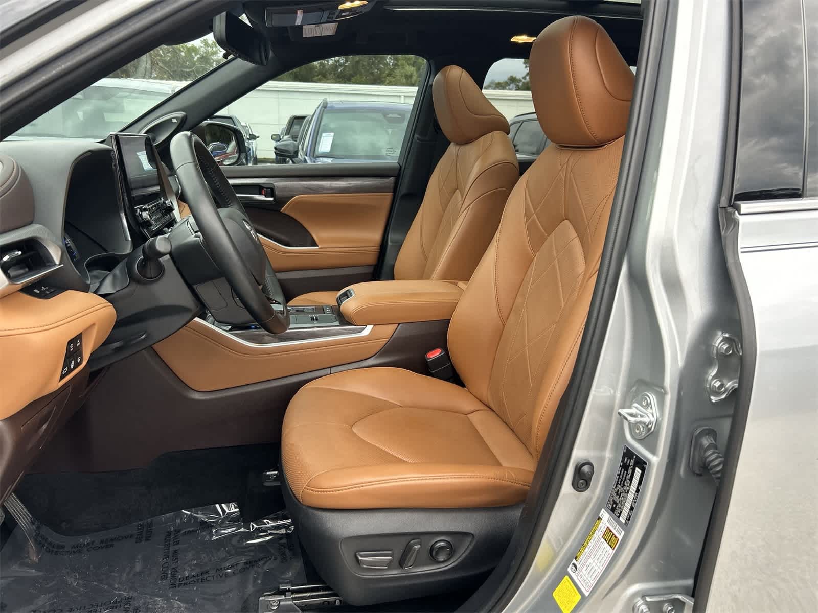 Thumbnail: 2021 Toyota Highlander - 11