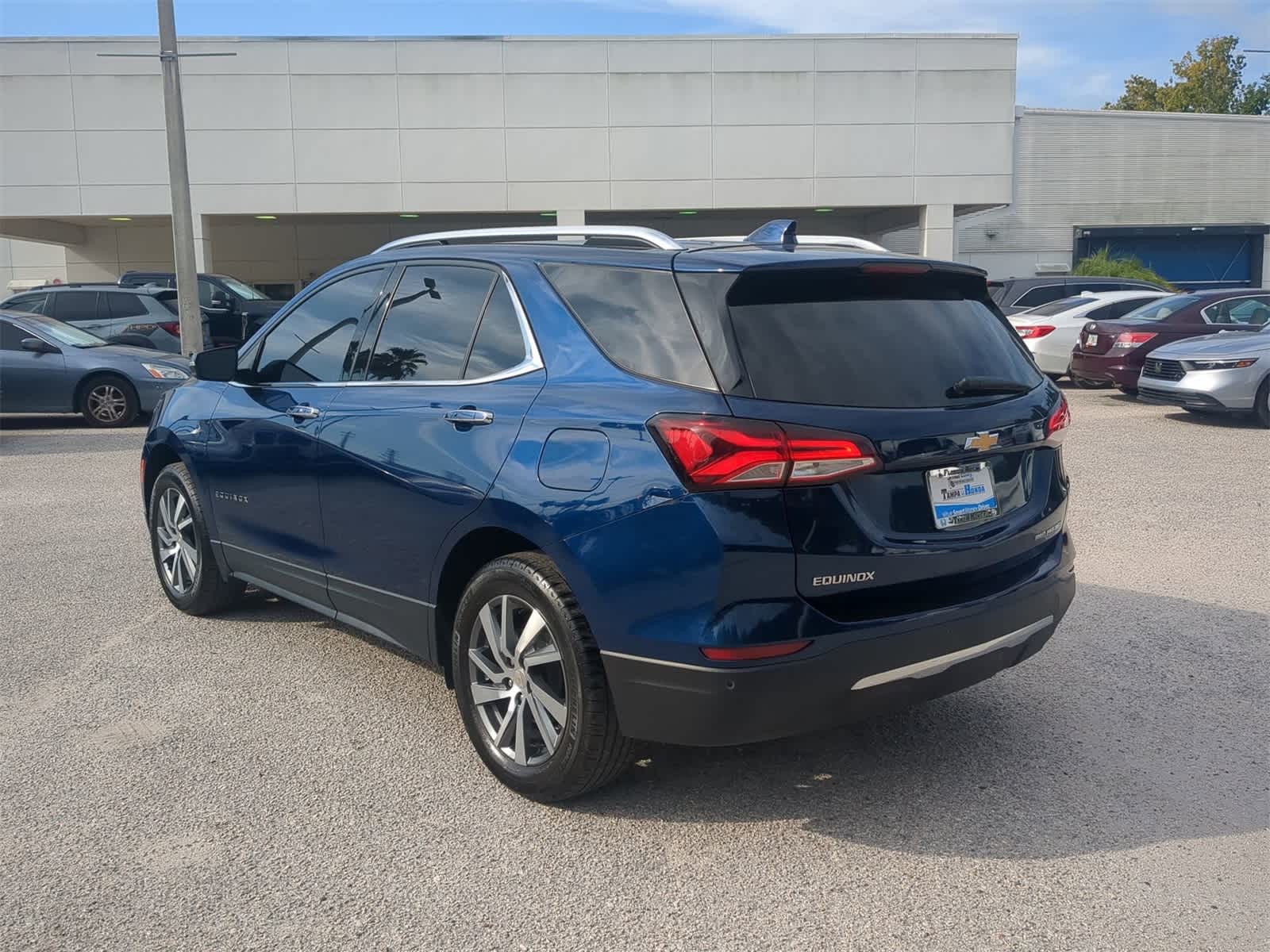 Thumbnail: 2022 Chevrolet Equinox - 4