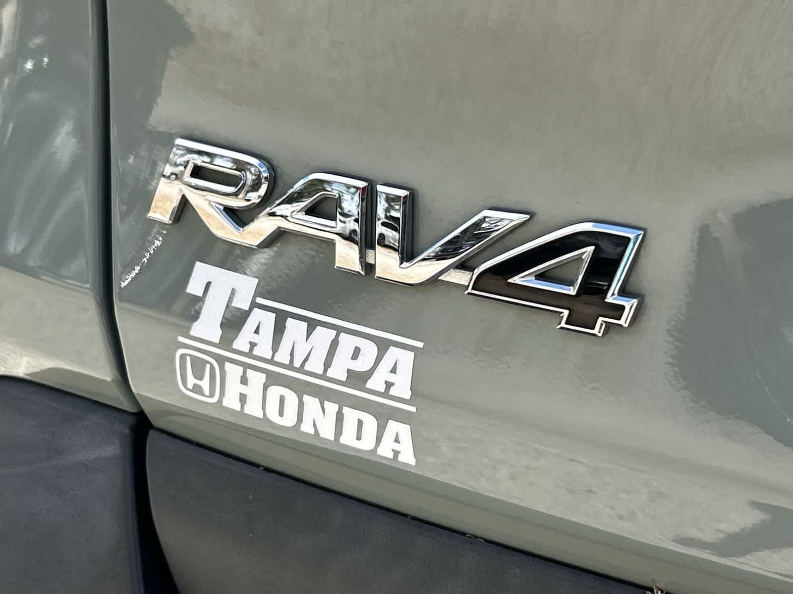 Thumbnail: 2019 Toyota RAV4 - 10