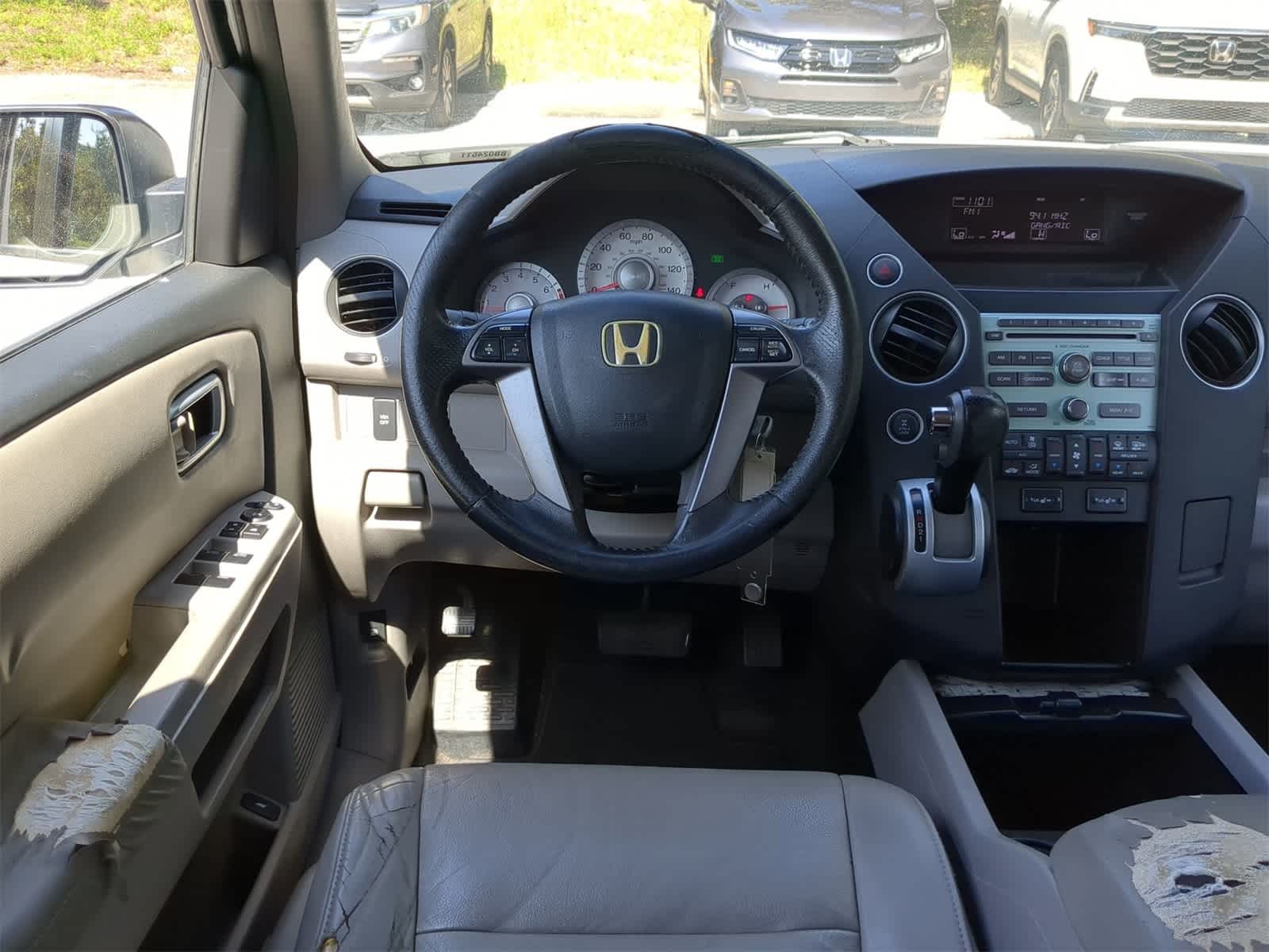 Thumbnail: 2011 Honda Pilot - 16