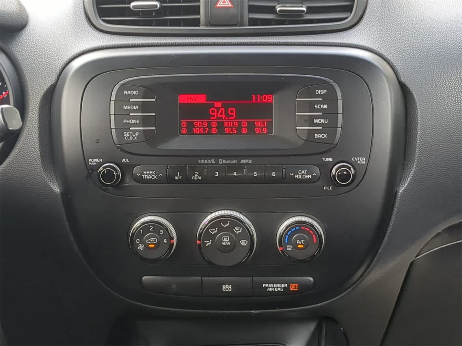 Thumbnail: 2015 Kia Soul - 18