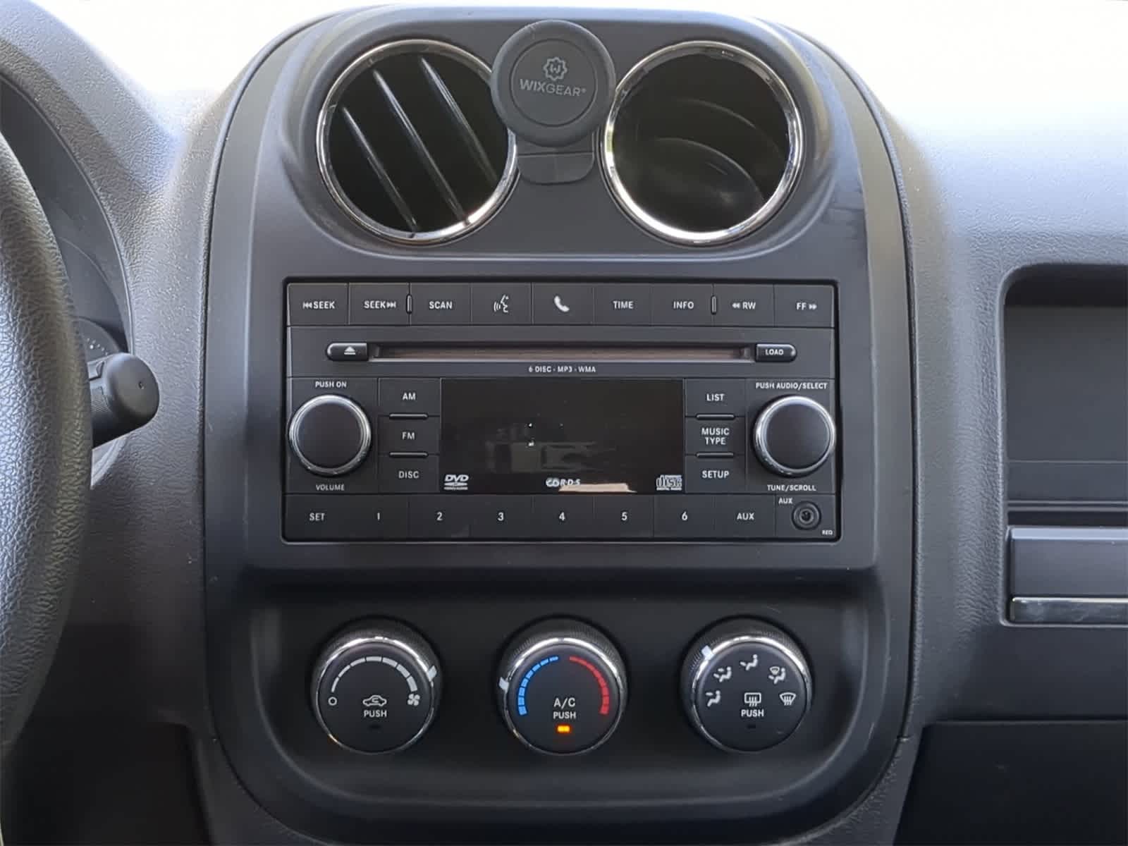 Thumbnail: 2011 Jeep Compass - 17